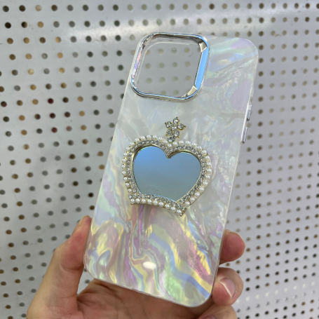 Coque de protection iPhone nacrée avec miroir cœur, perles et couronne – Design chic et maquillage pratique